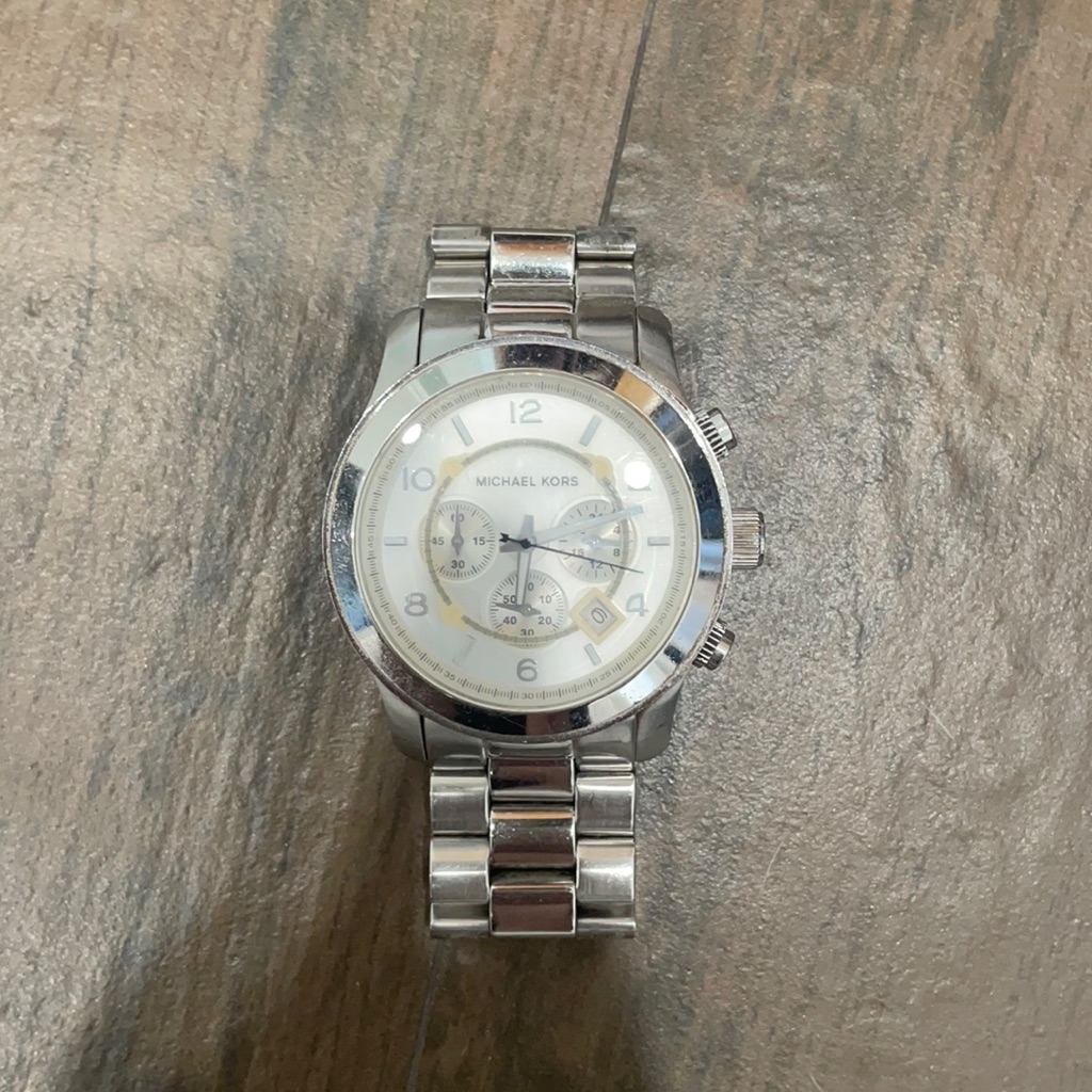 Michael Kors Silver Watch Links 85$